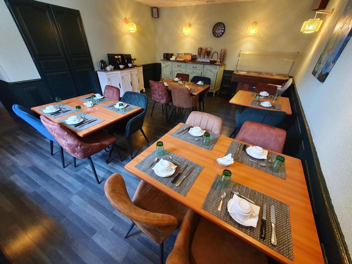 Logis Hotel Restaurant L'Odyssee Champetre Le Lude Esterno foto