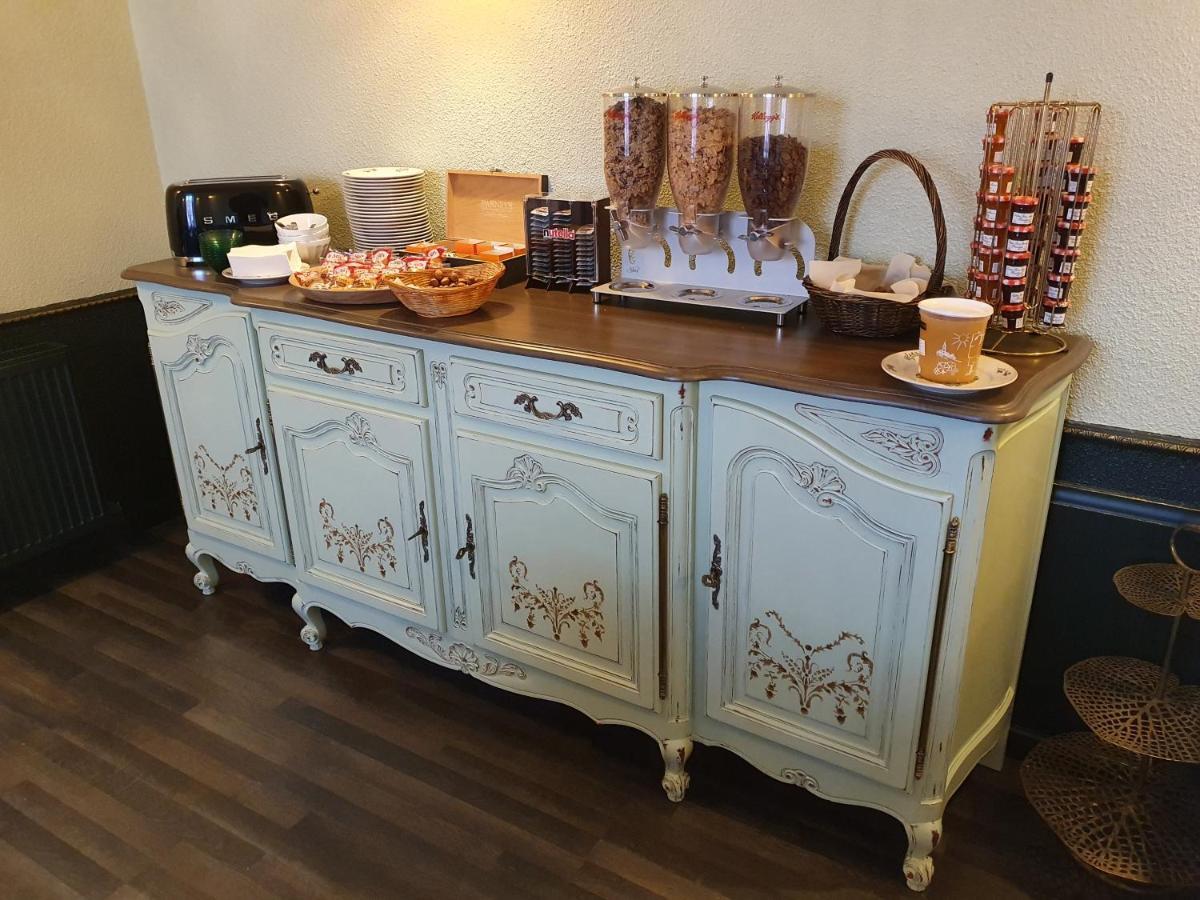 Logis Hotel Restaurant L'Odyssee Champetre Le Lude Esterno foto