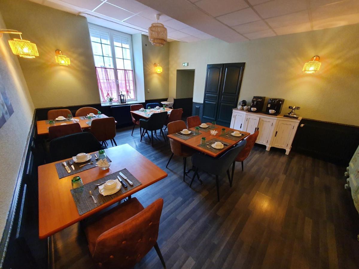 Logis Hotel Restaurant L'Odyssee Champetre Le Lude Esterno foto
