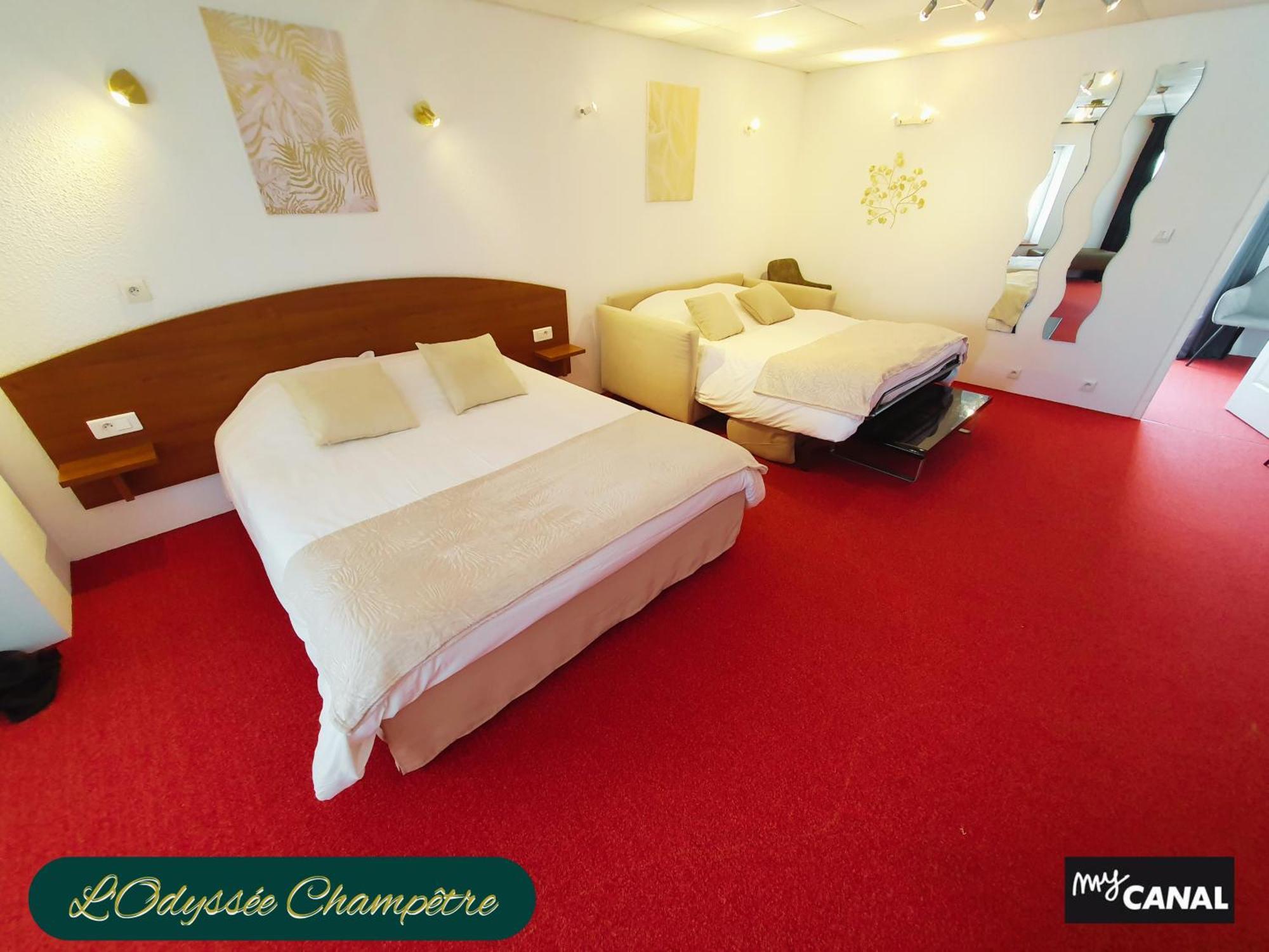 Logis Hotel Restaurant L'Odyssee Champetre Le Lude Esterno foto